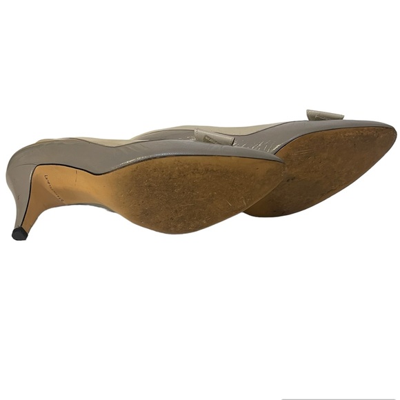 Grey and white Joyce bow heels. Size 8.5 - Picture 5 of 6